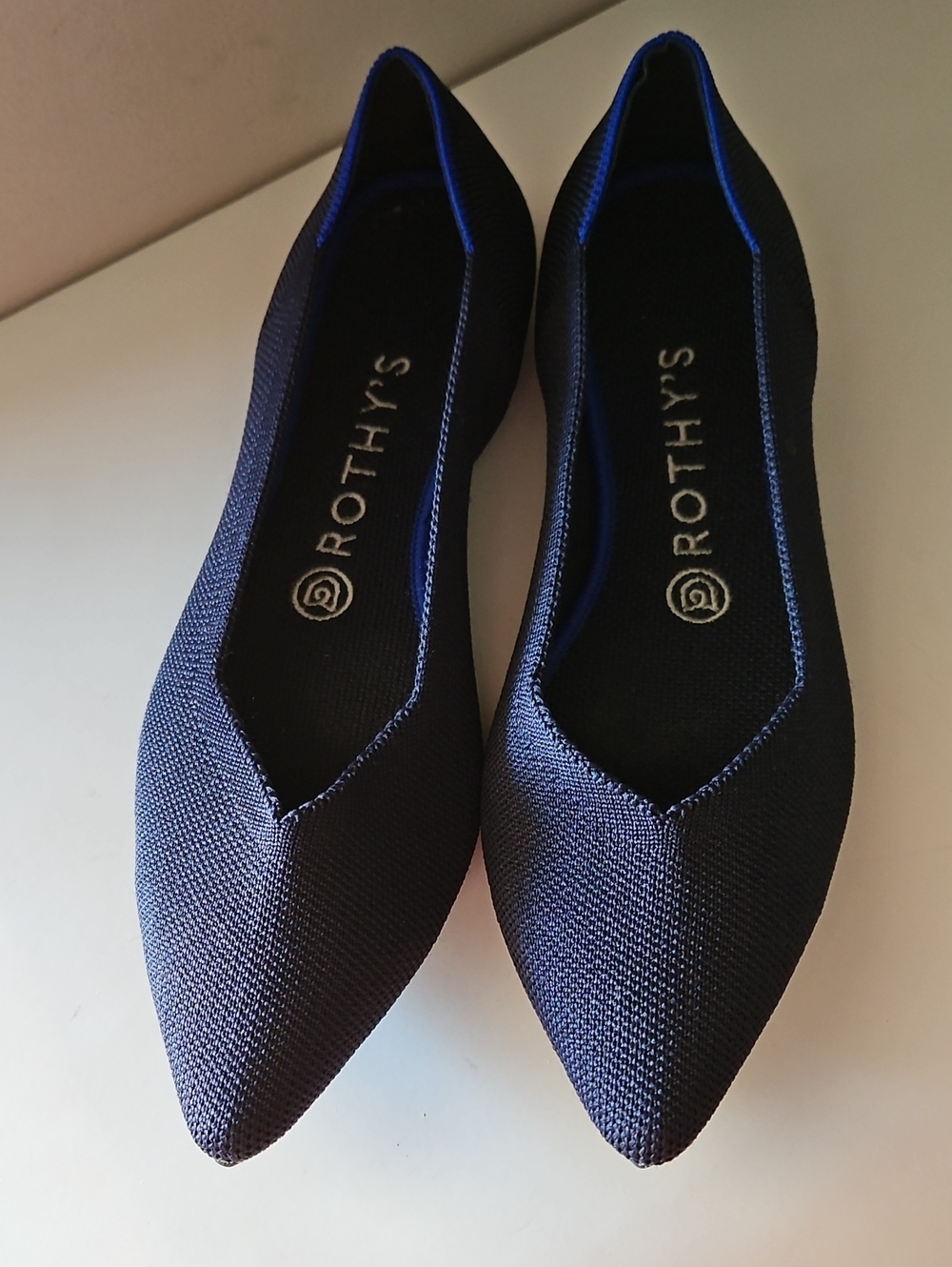 ROTHY'S NAVY BLUE POINTED TOE KNIT BALLET FLATS SZ 8.5